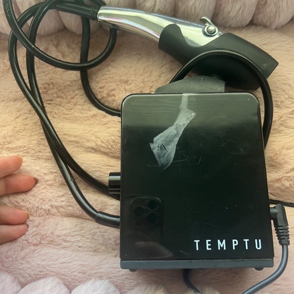 Temptu Air Compressor - Picture 3 of 6